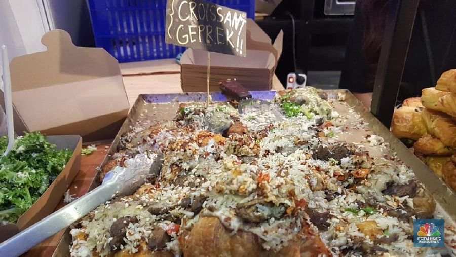 JCF dapat menjadi tujuan para pecinta kuliner di akhir pekan ini karena disini terdapat 50 brand makan