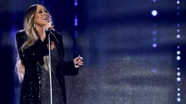 Mariah Carey 'Dinobatkan' Jadi Juara Bottle Cap Challenge