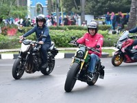 Pemilik Moge Ngiler Masuk Tol, Pak Bas Kasih Kode Begini