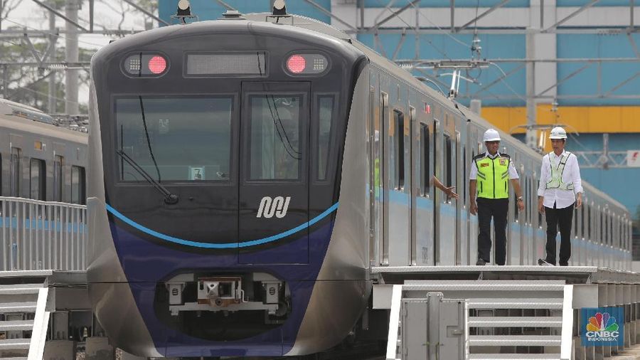 MRT Jakarta Fase I ditargetkan beroperasi Maret 2019.