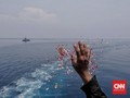 FOTO: Tabur Bunga Keluarga Korban Lion Air di Laut