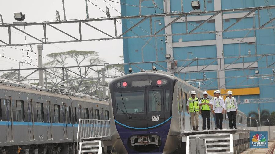 MRT Jakarta Fase I, yakni Bundaran HI-Lebak Bulus, ditargetkan dapat mulai melayani masyarakat pada Maret 2019.