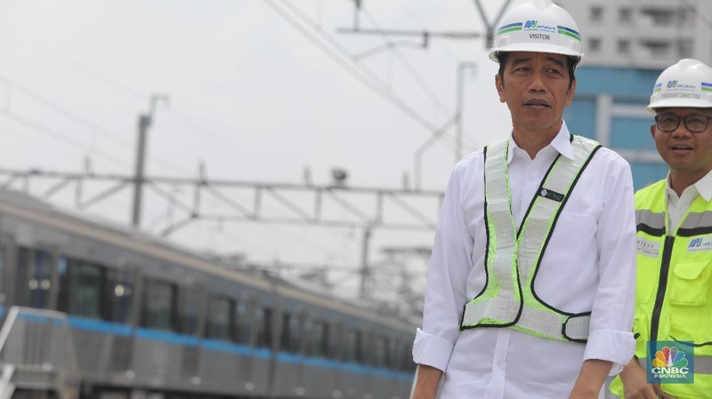 MRT Jakarta Fase I, yakni Bundaran HI-Lebak Bulus, ditargetkan dapat mulai melayani masyarakat pada Maret 2019.