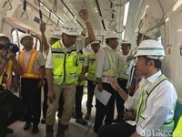 Pertama Kali, Jokowi Jajal MRT Jakarta