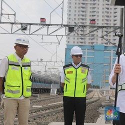 Jokowi Sebut Tarif MRT Jakarta Rp 8.000 sampai Rp 9.000