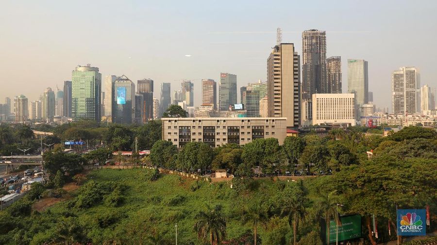 Lembaga pemeringkat internasional Fitch Ratings menurunkan proyeksi pertumbuhan ekonomi Indonesia di 2019.