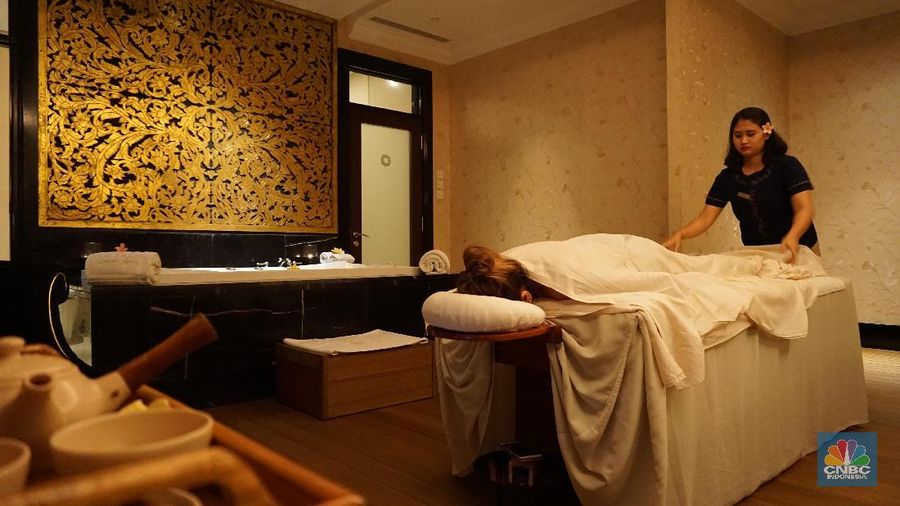 Bagi crazy rich, kamar standar semata tidaklah cukup.