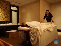 Kaca Antipeluru hingga Shower Emas, Layanan Hotel Crazy Rich