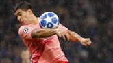 Luis Suarez dan kawan-kawan punya banyak peluang sejak babak pertama namun kesulitan menaklukkan Samir Handanovic.(REUTERS/Stefano Rellandini)