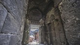 Pemandangan Masjid al-Zahir Baybars. Renovasi masjid-masjid menelan dana yang sangat besar, yang membuat pemerintah Mesir merogoh kocek lebih dalam. Pemasukan dari industri pariwisata juga belum bisa diandalkan, karena Mesir baru pulih dari konflik.
