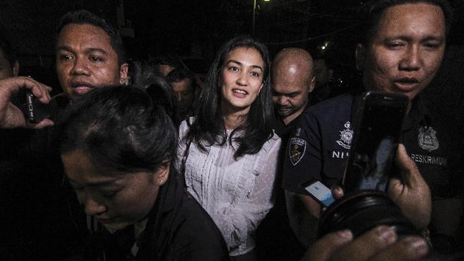 Atiqah Sebut Ratna Sarumpaet Depresi dalam Setahun Terakhir