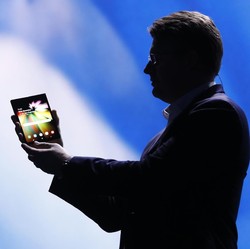 Begini Canggihnya Galaxy Fold, Ponsel Samsung Layar Lipat