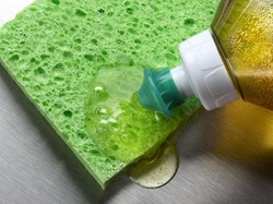 Ampuh! 5 Benda Ini Bisa Dibersihkan Pakai Sabun Cuci Piring Ampuh! 5 Benda Ini Bisa Dibersihkan Pakai Sabun Cuci Piring