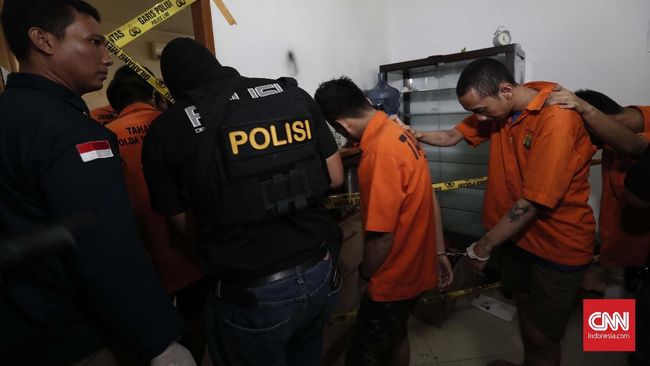 Tersangka Berdalih Buat Narkotik Cair Vape untuk Pengobatan