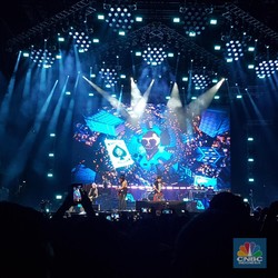 Reuni dan Rindu yang Terbayar di Konser Guns N Roses Jakarta