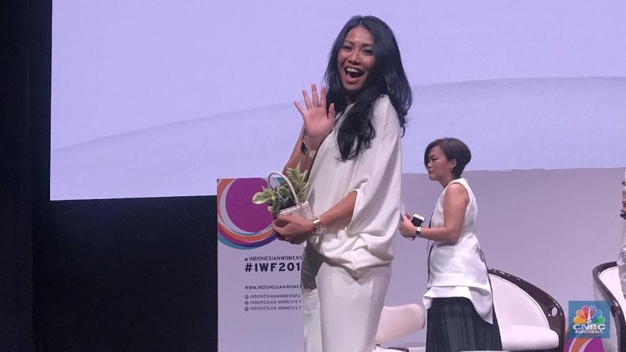Anggun bercerita soal pengalamannya menjadi penyanyi internasional