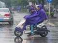 5 Sikap Pengendara Motor Sebelum 'Hujan-hujanan'