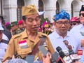 VIDEO: Hari Pahlawan, Jokowi Berseragam Militer Gowes Ontel