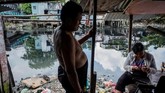 Saat ini, tinggal ribuan orang tanpa hak legal atas tanah di kawasan tepi sungai tersebut. (AFP/Nguyen)