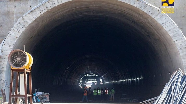 Pembangunan infrastruktur di Indonesia kian masif, termasuk pembangunan terowongan.