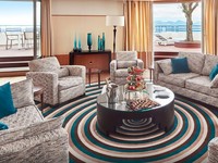 Hotel Sepi, Hyatt PHK Besar-besaran 1.300 Pekerja