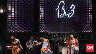 Tampil Energik, Be3 Sempat 'Ngos-Ngosan' di The 90s Festival