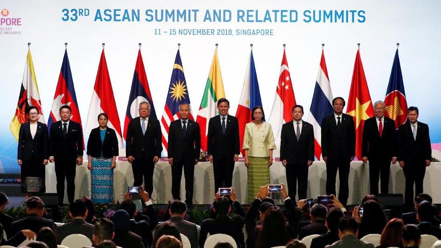 Perdana Menteri Singapura, Lee Hsien Loong, menyerukan kerja sama yang lebih erat di antara negara-negara Asia Tenggara