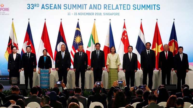 Perdana Menteri Singapura, Lee Hsien Loong, menyerukan kerja sama yang lebih erat di antara negara-negara Asia Tenggara
