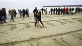 Perang Dunia I terjadi mulai dari 28 Juli 1914 hingga 11 November 1918, dan melibatkan dua pihak, Sekutu (Inggris Raya, Prancis, Rusia) dengan Blok Sentral (Jerman, Austria-Hongaria, Italia). (REUTERS/Dylan Martinez)