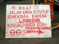VIDEO: Jalur Alternatif Bekasi-Jakarta di Cipayung Longsor