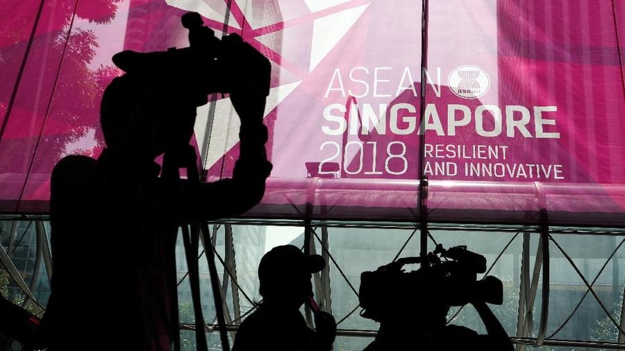 Singapura Resesi, Corona Ngeri! Jokowinomics Ada Solusi?