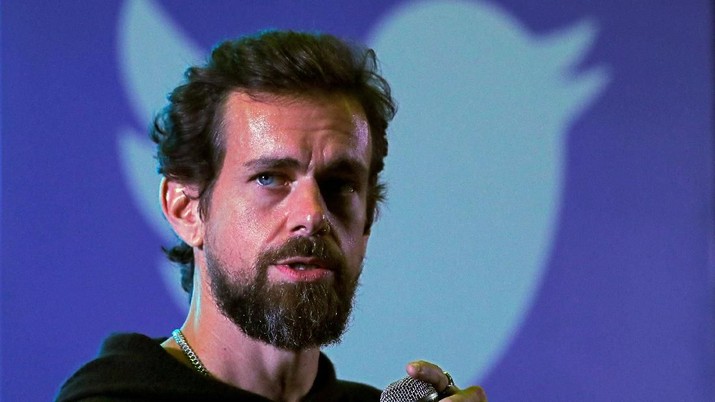 Twitter CEO Jack Dorsey addresses students during a town hall at the Indian Institute of Technology (IIT) in New Delhi, India, November 12, 2018. REUTERS/Anushree Fadnavis