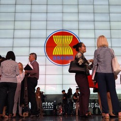 Pertumbuhan Ekonomi RI Kalah dari Singapura & Filipina!