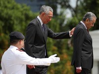 Mahathir Sebut Hubungan Malaysia-Singapura Bagai Anak Kembar