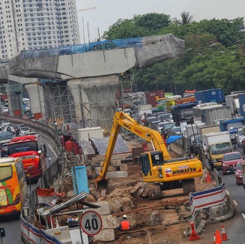 Menanti Jadinya Tol Layang Jakarta-Cikampek
