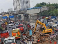 Menanti Jadinya Tol Layang Jakarta-Cikampek