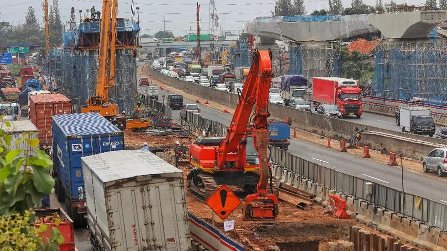Proyek tersebut sudah tahap pemasangan boks girder yang diperkirakan pengerjaan berlangsung bertahap hingga Desember 2018.