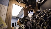Salah satu aktivitas yang kerap dilakukan sendirian di Jepang adalah karaoke. Padahal di belahan dunia lain, karaoke adalah aktivitas yang paling sering dilakukan bersama-sama karena terasa lebih nikmat.