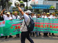Mantan Karyawan Demo di Kemenkeu, Tuntut Merpati Dihidupkan!