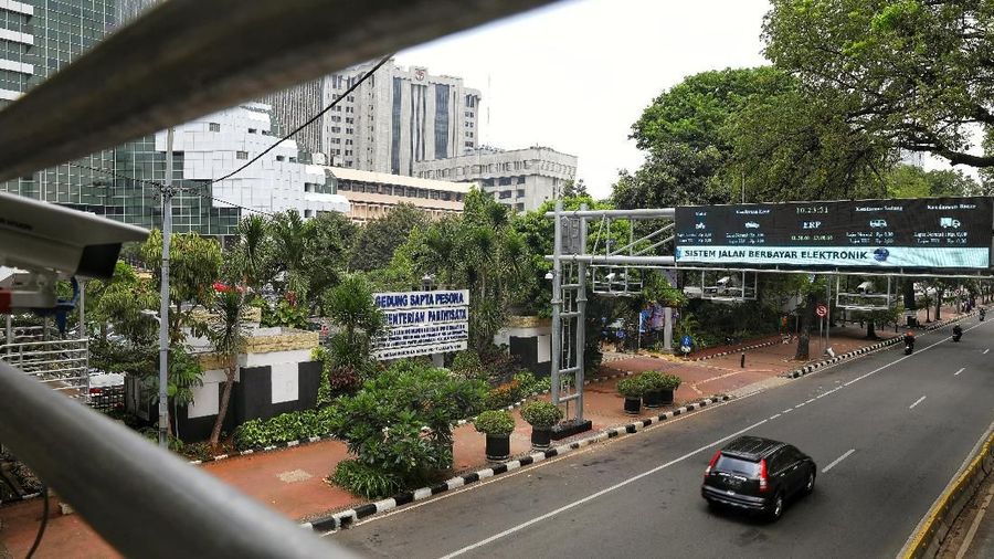 Pemprov DKI Jakarta rencananya akan menerapkan electronic road pricing (ERP) sebagai aturan pengganti ganjil-genap yang sifatnya sementara.