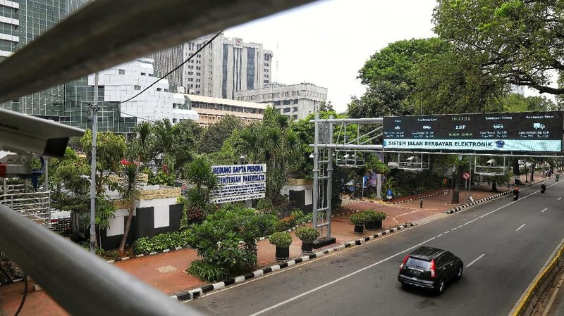 Pemprov DKI Jakarta rencananya akan menerapkan electronic road pricing (ERP) sebagai aturan pengganti ganjil-genap yang sifatnya sementara.