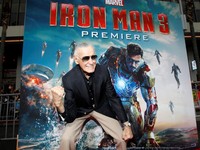 Saat Para Avengers Berduka Atas Kepergian Stan Lee
