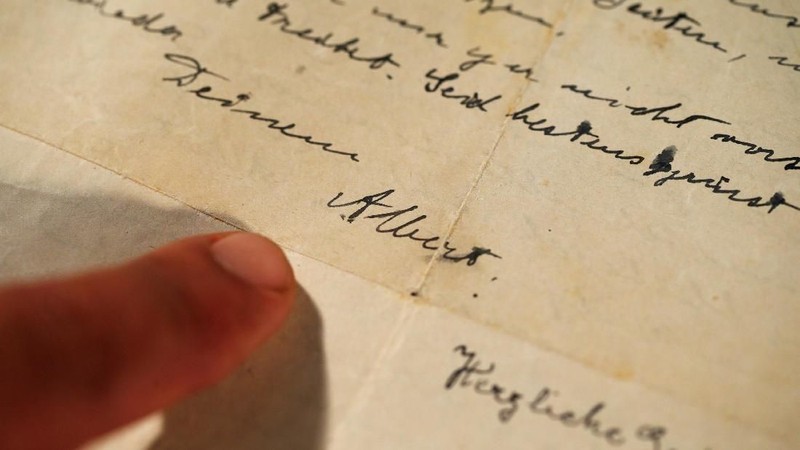 Sebuah surat tahun 1922 di mana Albert Einstein menceritakan ketakutannya akan munculnya anti-Semitisme di Jerman