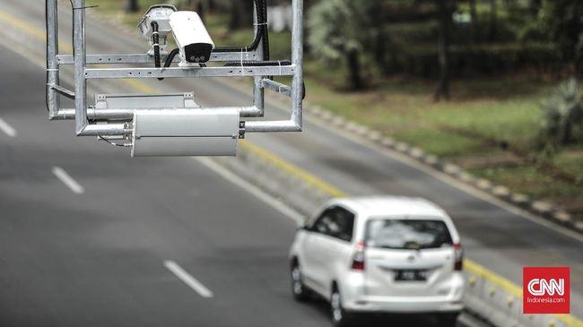 Pengemudi Jakarta 'Pasrah' Tilang CCTV Bisa Potret Wajah
