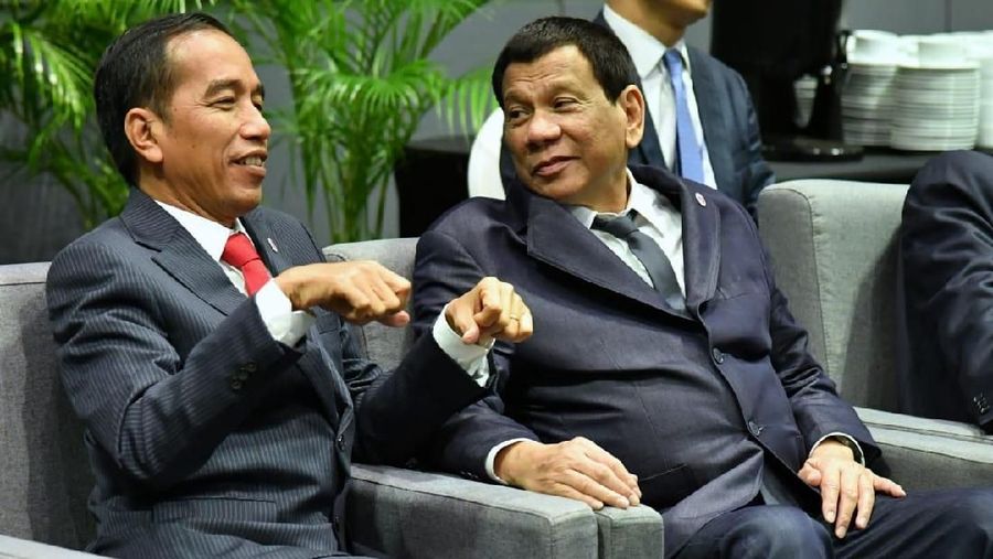 Presiden RI Joko Widodo berbincang dengan Presiden Filipina Duterte (Biro Setpres RI)