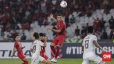 Beto Goncalves memanfaatkan umpan Riko Simanjuntak untuk membobol gawang Timor Leste lewat sundulan ke tiang jauh. (CNN Indonesia/Adhi Wicaksono)