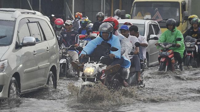 Penjelasan Tekanan Udara Ban Dikurangi Saat Musim Hujan