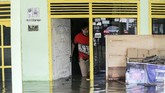 Memasuki musim hujan, banjir melanda sejumlah daerah di Indonesia. Tak sedikit yang disertai bencana longsor atau kerusakan infrastruktur. Intensitas hujan tinggi hampir merata di beberapa daerah. ANTARA FOTO/Nova Wahyudi/pd.