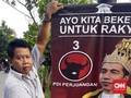 PDIP Klaim Tak Kenal KAMI, Pemasang Poster 'Raja Jokowi'