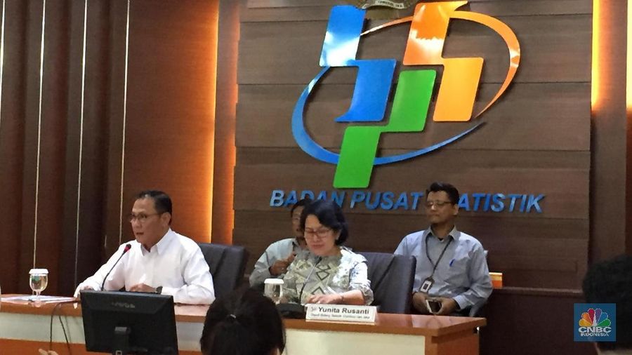 Badan Pusat Statistik (BPS) merilis indeks harga konsumen November 2018. Selama bulan tersebut, terjadi inflasi sebesar 0,27% (month to month).